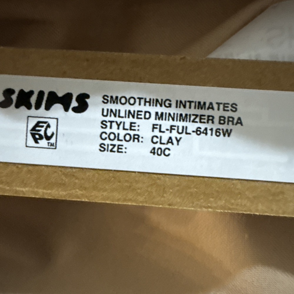 Skims Smoothing Intimates Unlined Minimizer Bra - Clay - NWT - 40C - Picture 4 of 4